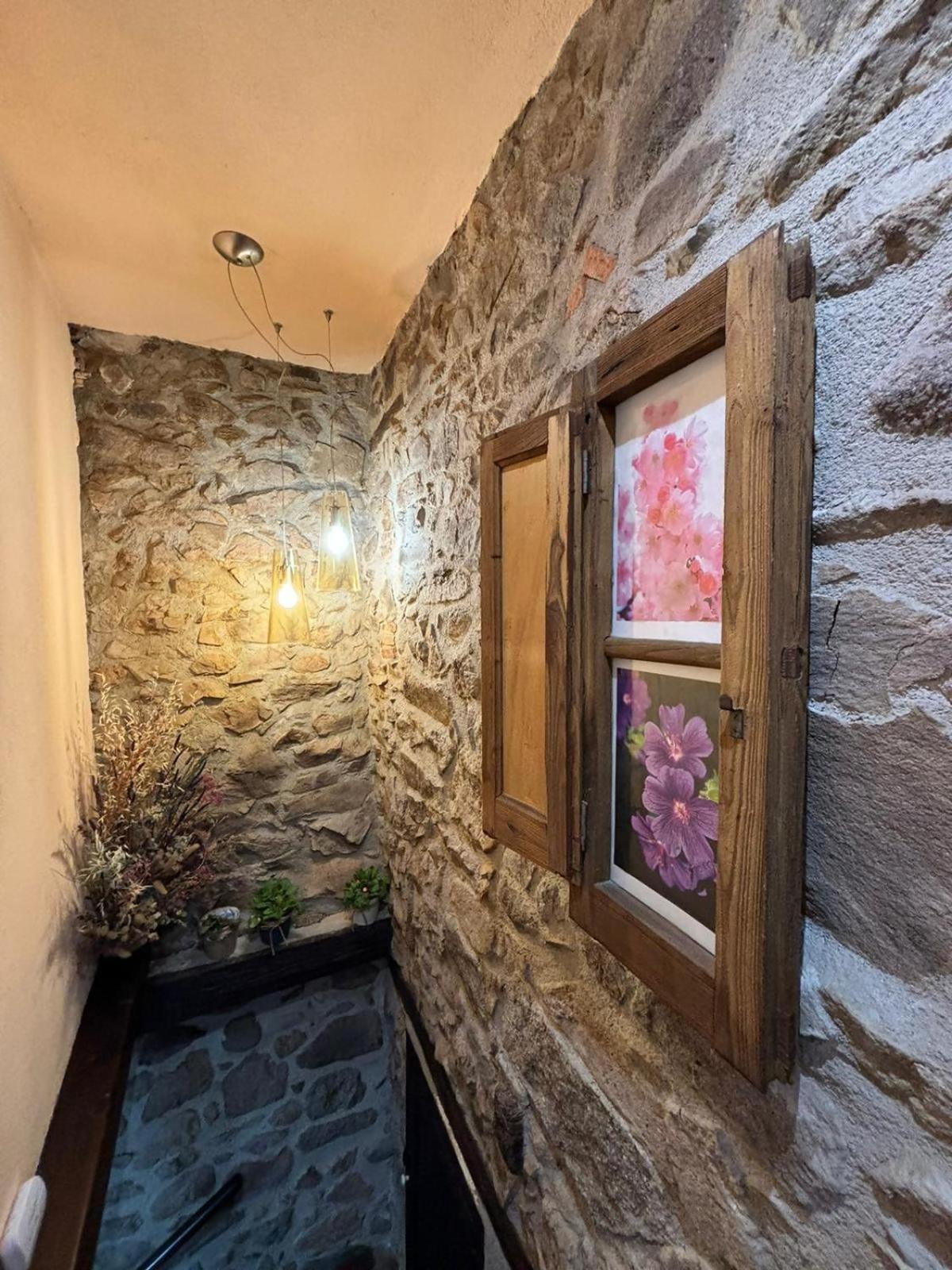 Can Toni Vell Espinelves Bagian luar foto